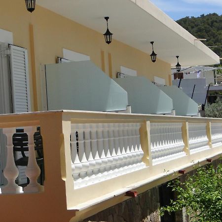 Chrysanthe'S Apartments No2 Poros Town المظهر الخارجي الصورة