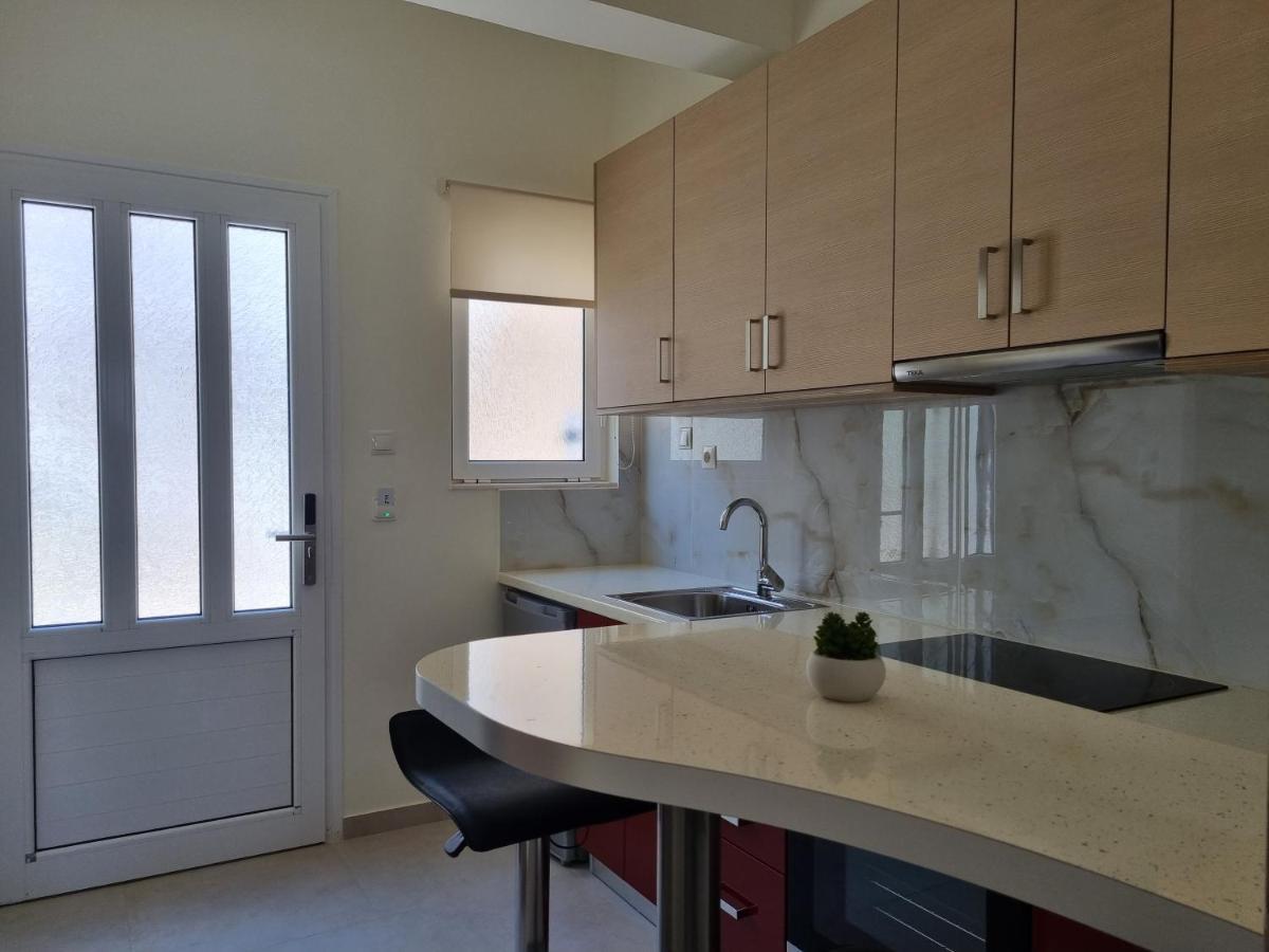 Chrysanthe'S Apartments No2 Poros Town المظهر الخارجي الصورة